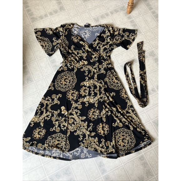 Donna Morgan Dresses & Skirts - Glam Retro FAUX WRAP DRESS STRETCH Black with Gold Rope Floral Print Old Money